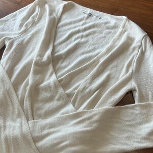 Abercrombie and fitch crop top